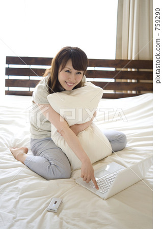 female, lady, woman 759290