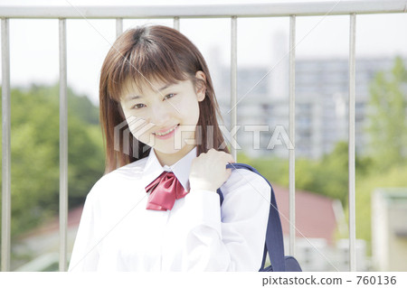 孤獨的 校園生活 高中女生 760136