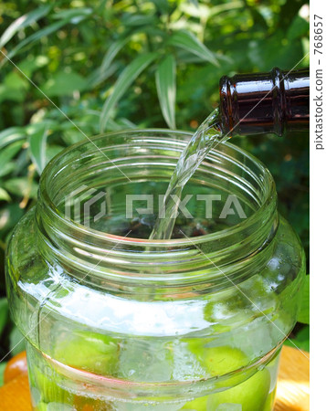 用泡盛製作梅酒 用泡盛製作梅酒 768657