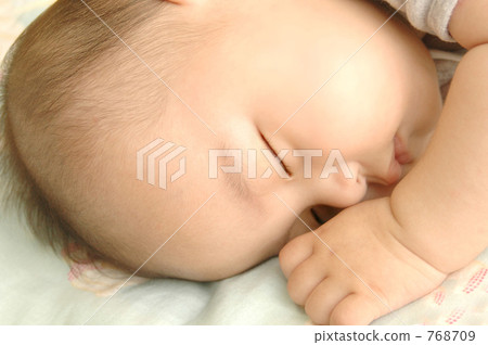 sweet dream. . . 768709