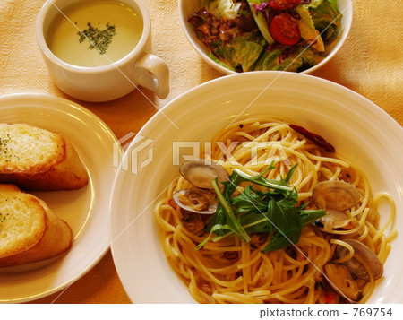 意大利面“Vongole Bianco” 意大利面“Vongole Bianco” 769754