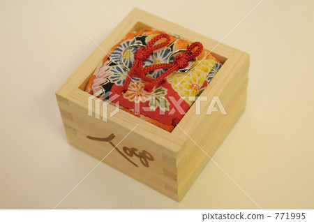 戒枕 神社婚禮 在聖壇前 771995
