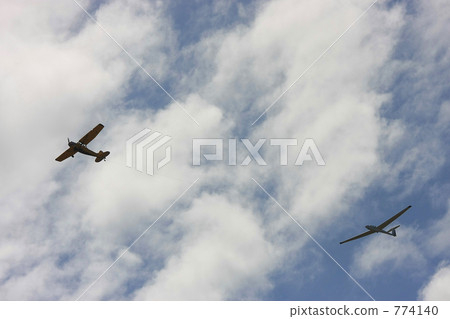 glider 774140