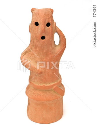 Haniwa (Haniwa) on copy or toy image 774395