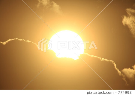 The sunrise sun 774998