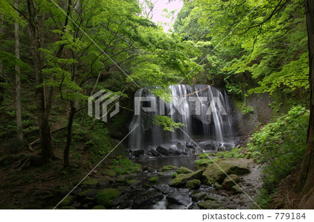 Fresh green Totsawa Fudo Falls Fresh green Totsawa Fudo Falls 779184