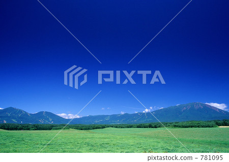 夏山（岩山，高山等） 781095