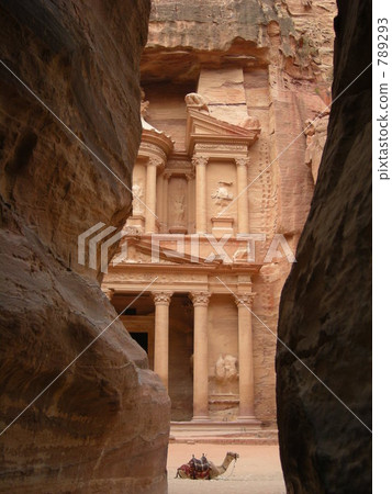 Petra-el·Hazune 789293