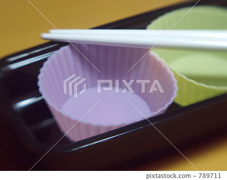 Lunch box 789711