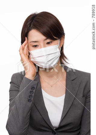 Business woman to mask 789918