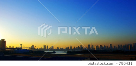 從1號（黃昏前）到來 790431