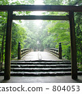 Torii and a bridge 804053