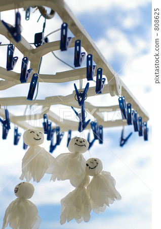 坊主娃娃 曬衣繩 窘況 808625