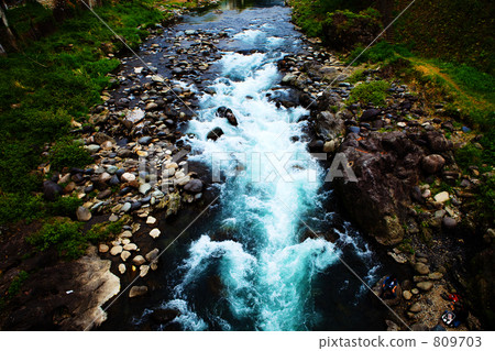 yoshida river, gifu prefecture, gujo hachiman 809703