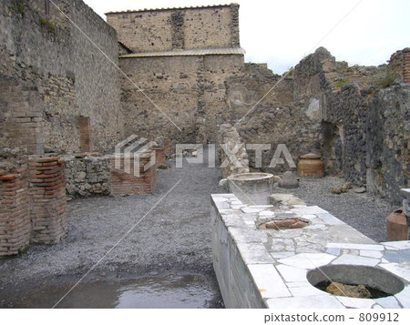 ruins of pompeii, Kitchen Range, cooking stove 809912