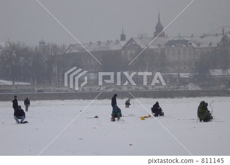 我會送你一個很酷的。 811145