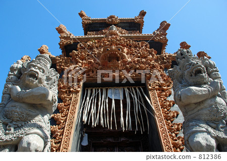 在巴厘島庫塔的印度教寺廟 812386