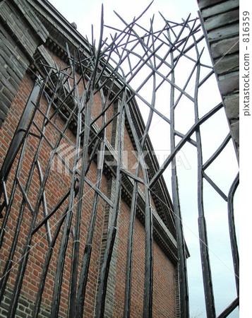 Brick warehouse and art gate 816359