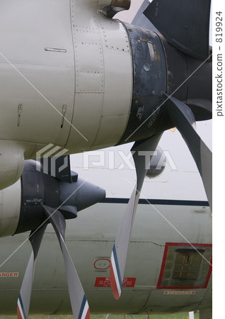 Large propeller machine 819924