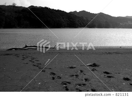 lake, kagoshima prefecture, footmark 821131