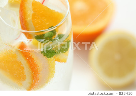 lingering summer heat, beverage, bubble 823410