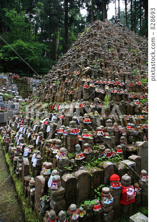Mu Kondo·Okunoin的原住民土墩 Mu Kondo·Okunoin的原住民土墩 828693