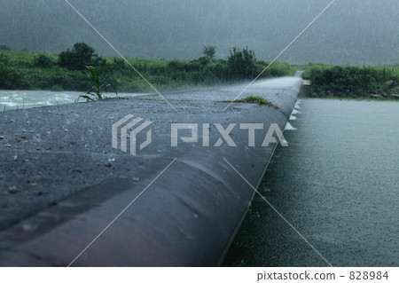 Settlement bridge of Koza river 828984