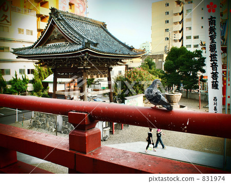for every bell, osu kannon temple, lacquered 831974