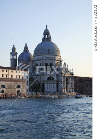 Santa Maria della Salute教堂和大運河 832132