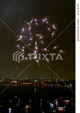 brilliant, florid, color 832829