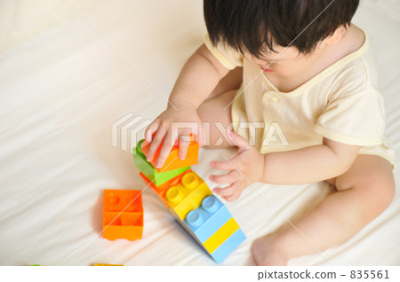 Baby's block play Baby's block play 835561