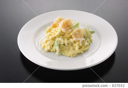 airy, gentle, chinese food 837032