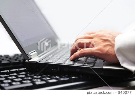 筆記本電腦 筆記本電腦 840077