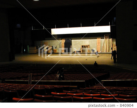 Stage preparation 840904