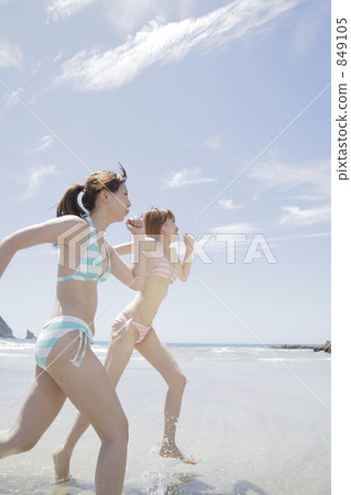 bathing costume, bathing suit, beachwear 849105