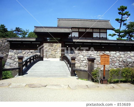 Matsushiro Castle Drum Gate 853689