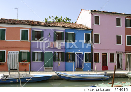 五顏六色的房子行_ Burano海島威尼斯 854916