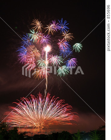 Waterfront fireworks Waterfront fireworks 855696