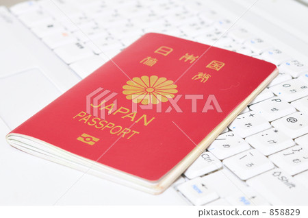護照和電腦 護照和電腦 858829