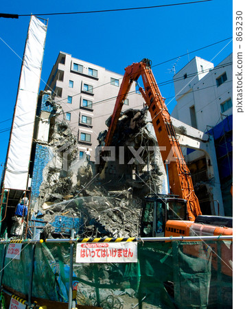Dismantling work of the building 863230