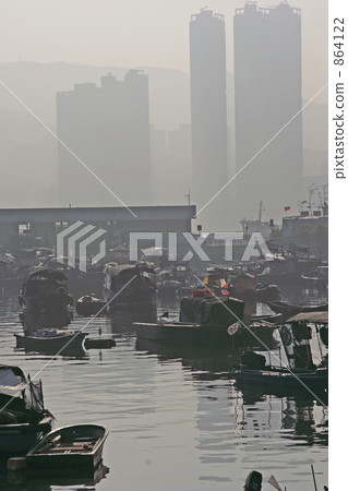 港口和漁船在香港 864122