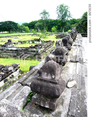 Archaeological site of Plan Banan 865630