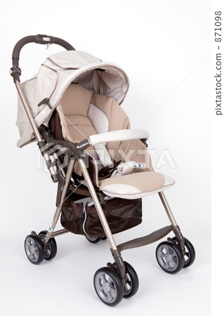 A stroller 871098