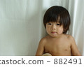 A child 882491