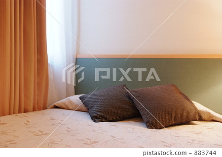 Bed 883744