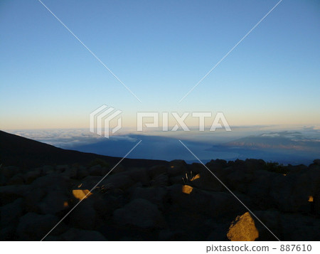 crest, mountain peak, peak 887610
