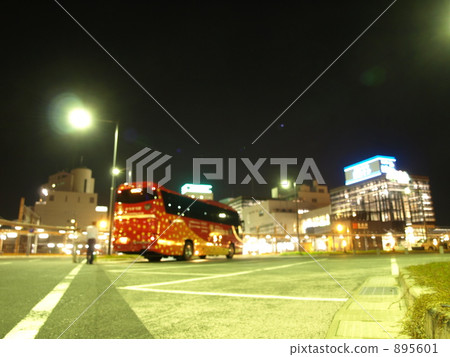 night bus, tourist bus, carpark 895601