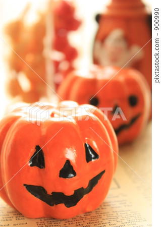 Haunted pumpkin candle and ghost lantern Haunted pumpkin candle and ghost lantern 900990