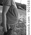 Pregnant woman 902568