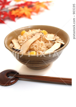 Matsutake mushroom rice 903195